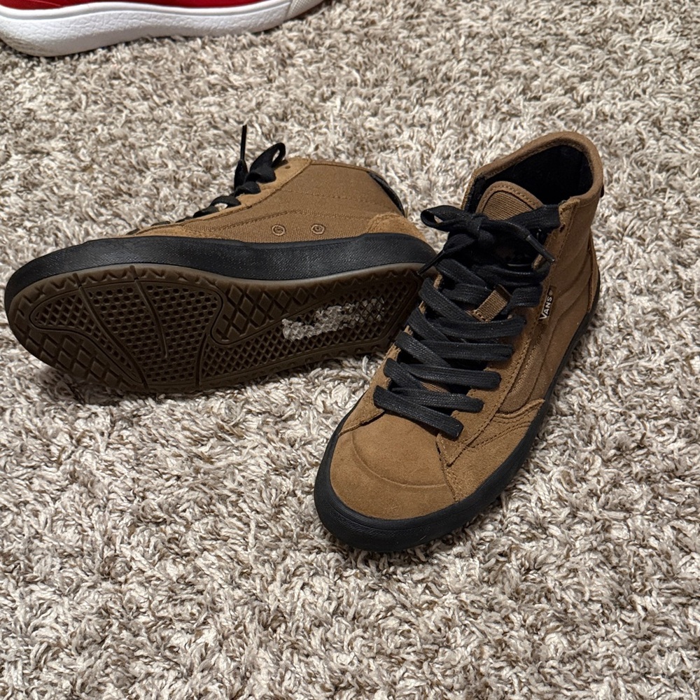 Vans Lizzie Brown High-Top Sneakers - Picture 2 of 4